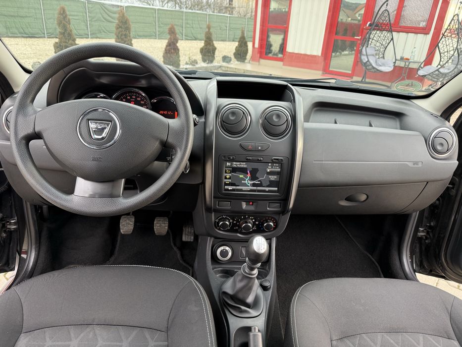 DACIA DUSTER 4X4 LAUREATE 1.5dCI 109 cai navigatie jante Facelift Top