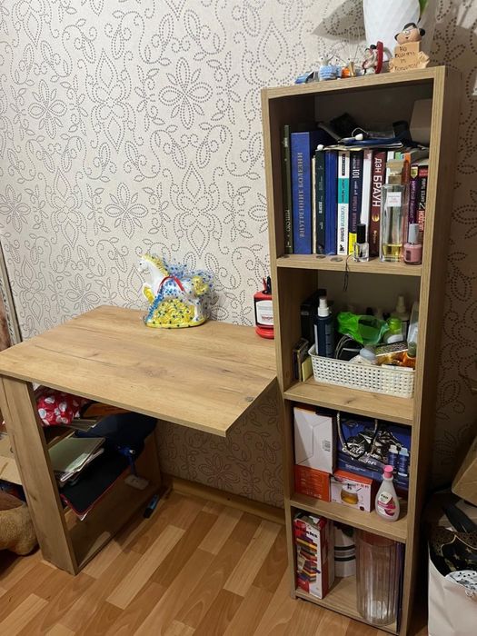 Столик для учебы