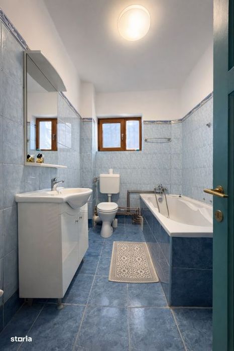 Un apartament cu personalitate, intr-o vila cu farmec – gata de muta