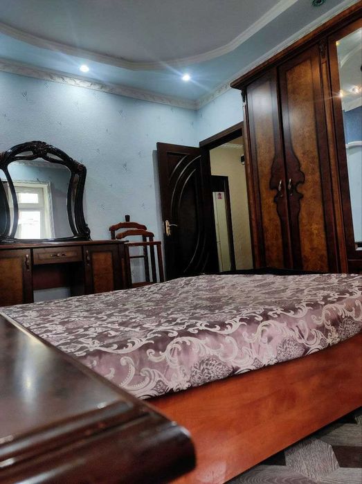 Продам 2-х комнатную в Мирзо-Улугбекском районе 2/4/4. метро Горького