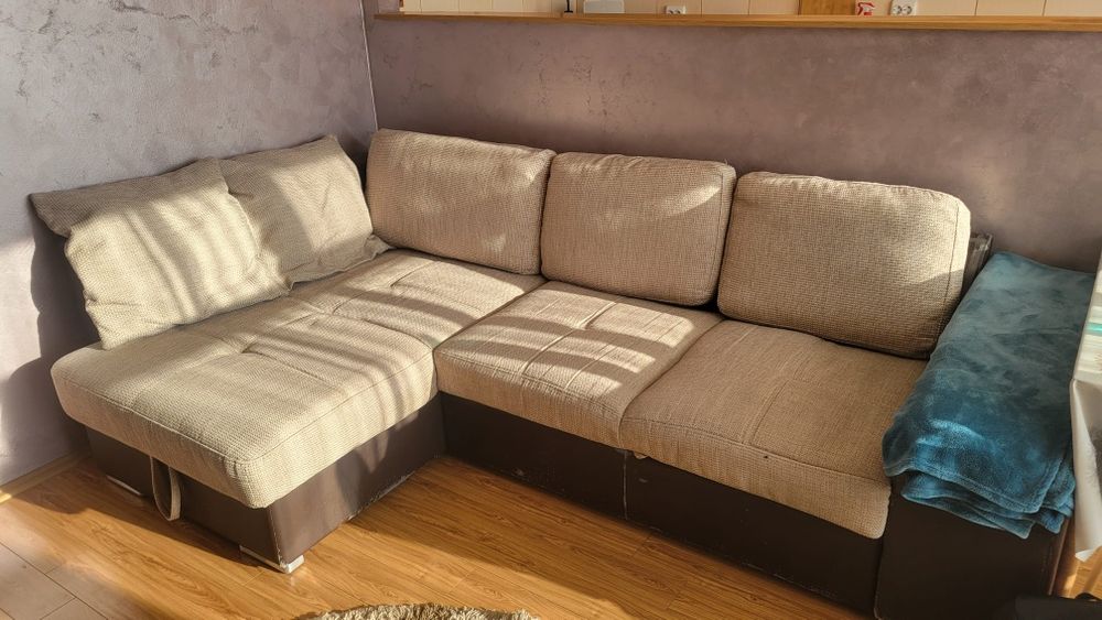 Vând colțar extensibil cu lada depozitare