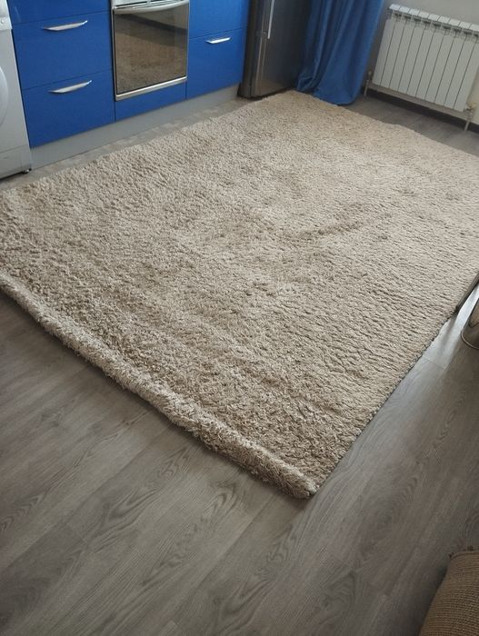 ковры  травка обмен на  телевизор