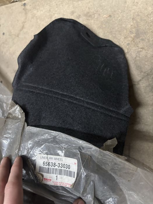 Подкрыльник задний камри 40-45 левый