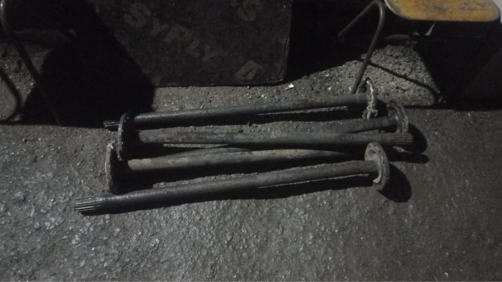 Продам полуось газ 53