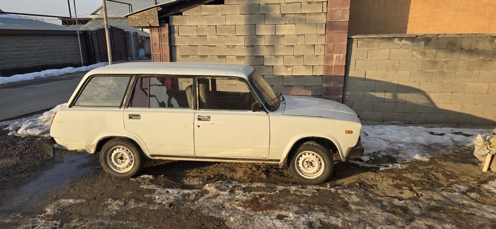 Жигули 2104  год 2001