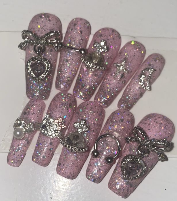 Накладные ногти с дизайном