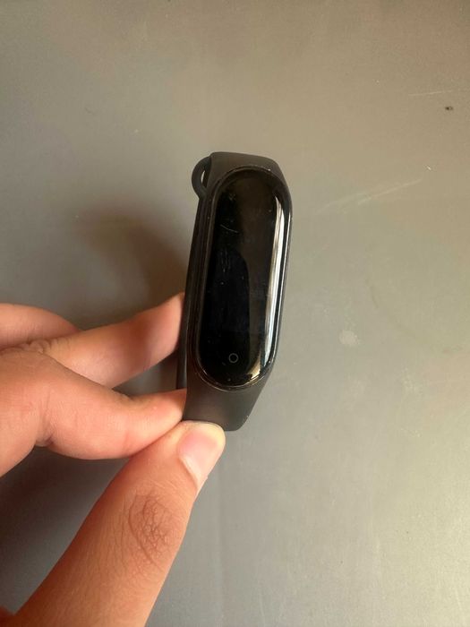 Продаются умные часы Xiaomi Mi Smart Band 5