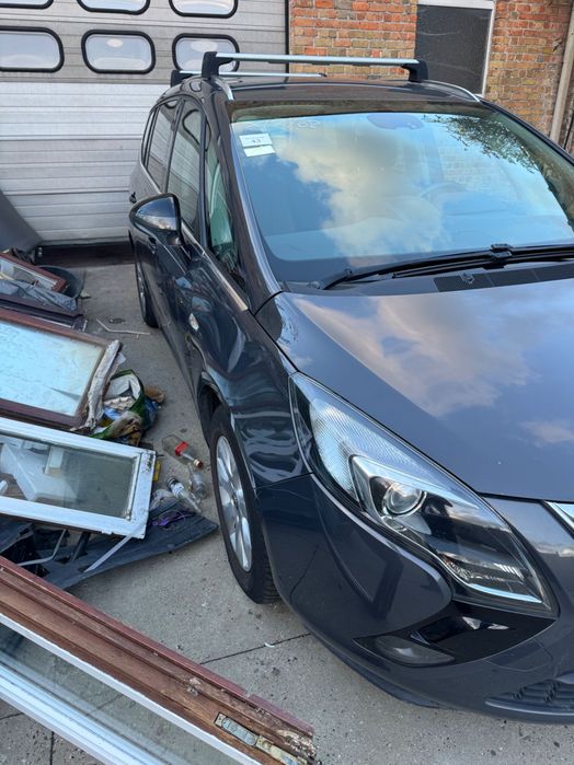 Opel Zafira Tourer 2015