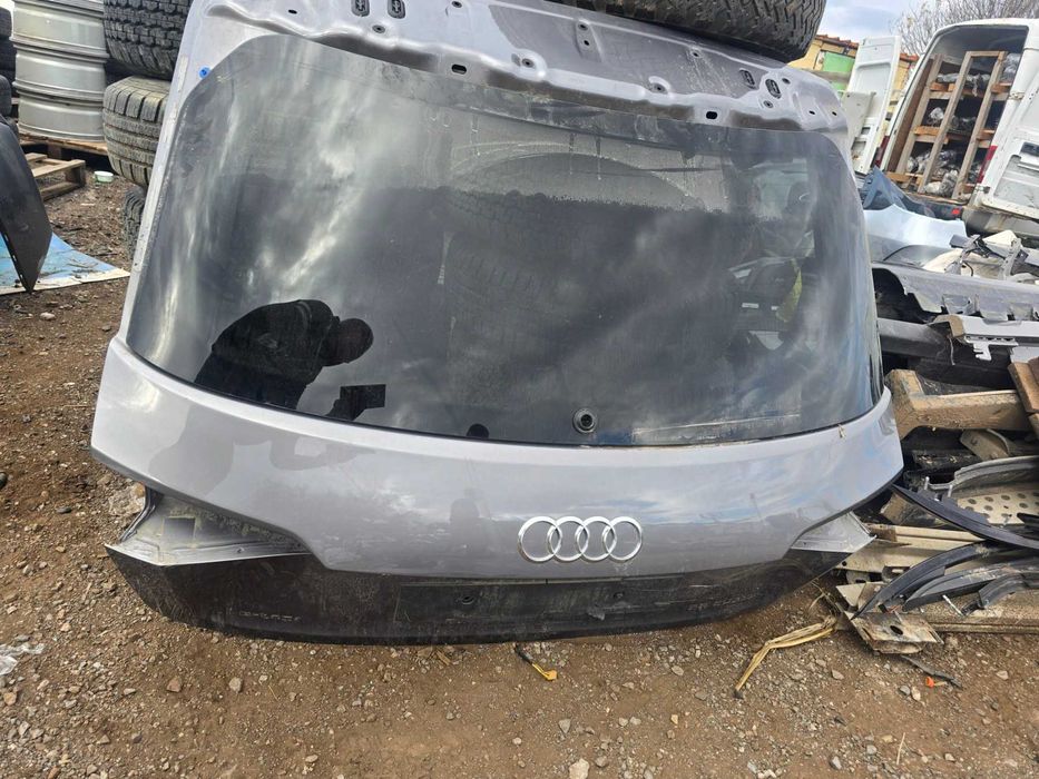 Заден капак (необорудван) със стъкло за Audi Q8 E- Tron