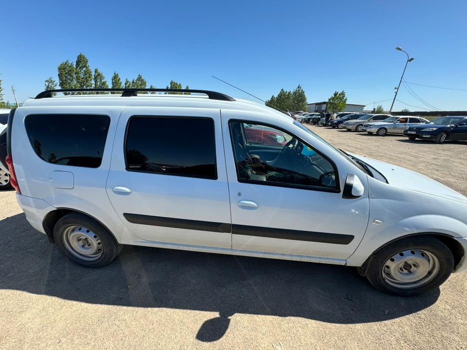 Машинаа Ларгуссс