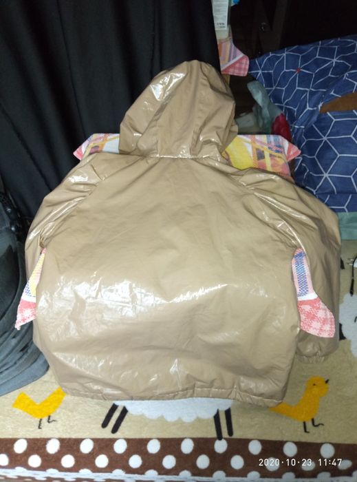 Продам куртку для девучки