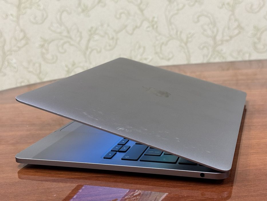 Apple MacBook Pro M1 512gb SSD
