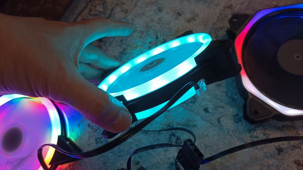Вентиляторы охлаждения 12см rgb ,molex,3pin.