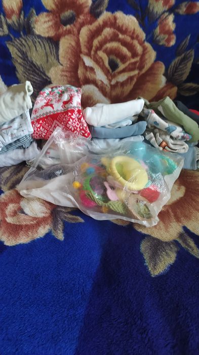 Продам детские вещи