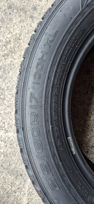 4 anvelope iarna Nokian 215/60/17.Pretul este pe bucata.