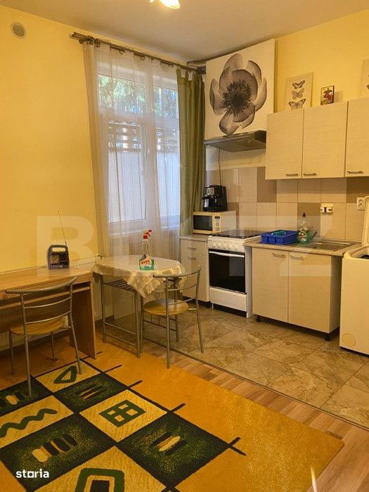 Casa de 35mp, curte, parcare, zona Intre Lacuri