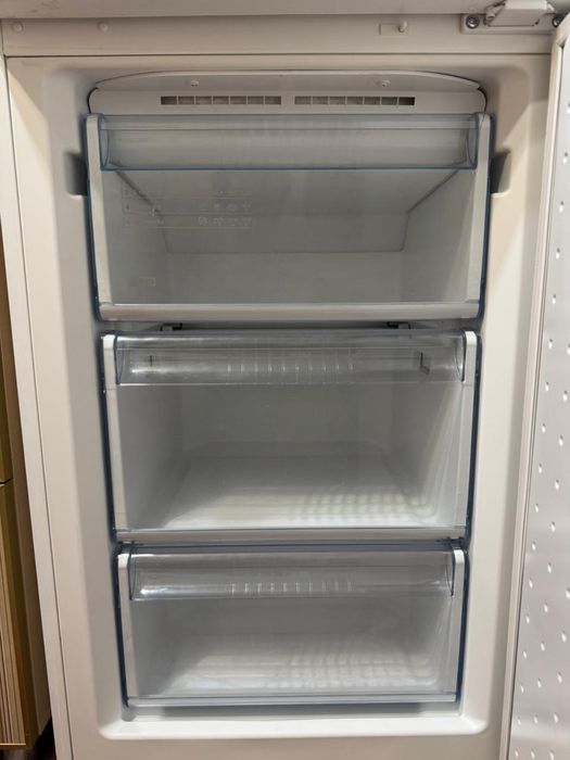 Холодильник  продам