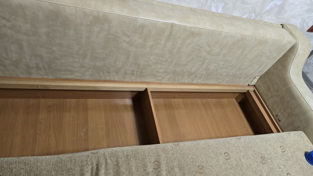 Диван угловой большой