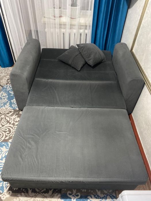 Срочно продам диван