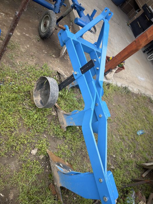 Плуг 3х20 за малък трактор