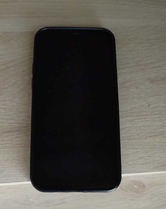 iPhone 12 + iPad Air 16 GB – Pachet , Pret: 1049 lei,negociabil.