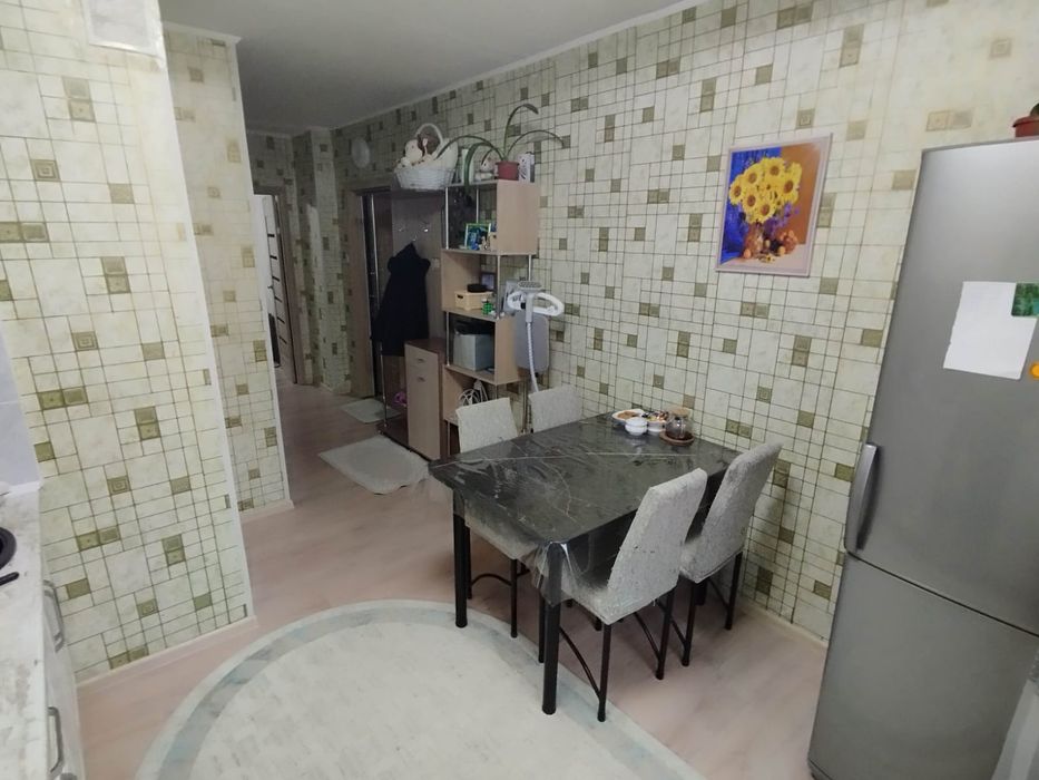 Продам квартиру в Аксу