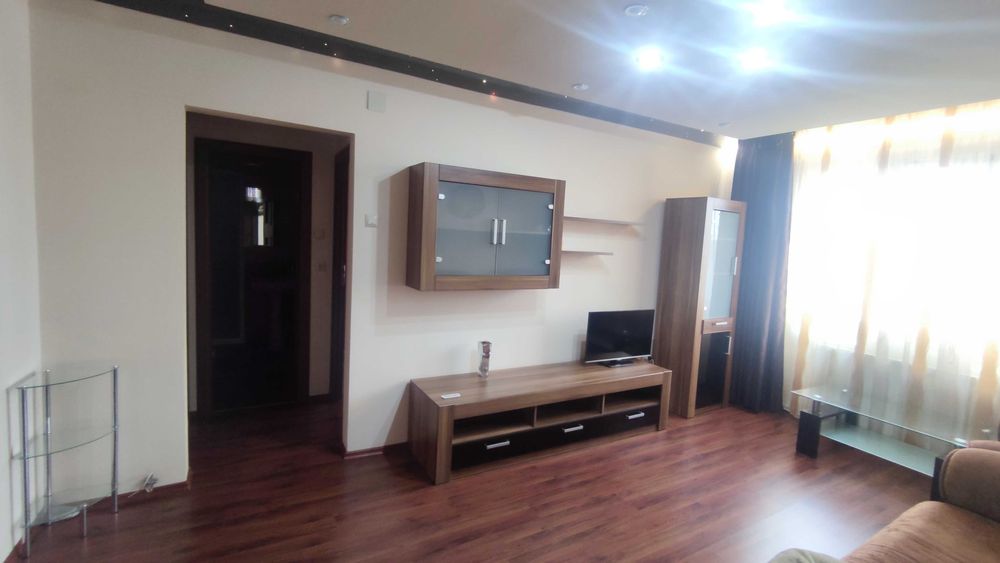Apartament 2 camere cu parcare L.C.Babeș de închiriat