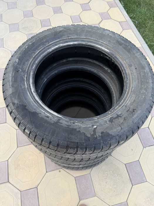 Продам шины комплект