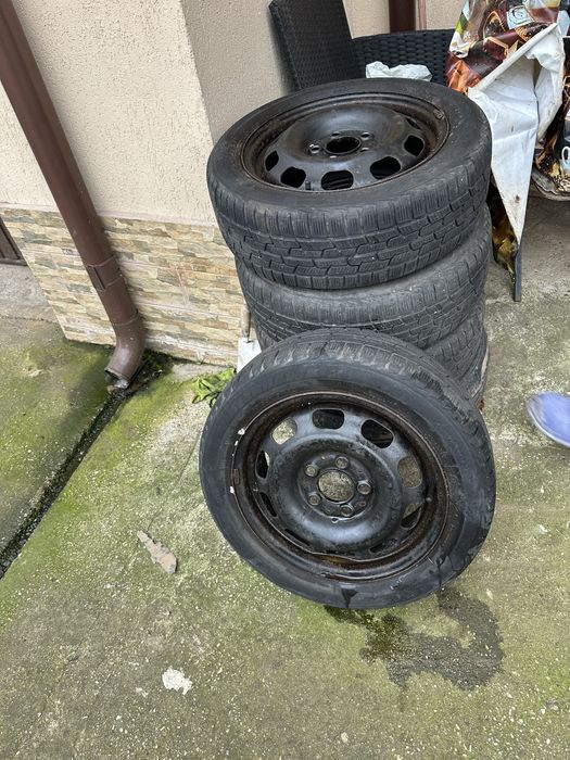 Vand roți cu cauciuri de iarna Mercedes A Class