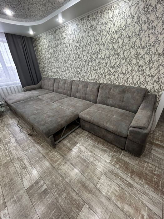 Продам диван.