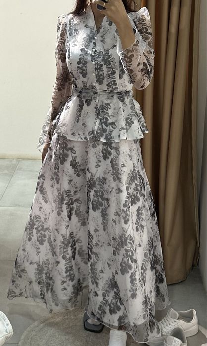 Вечерние платья.