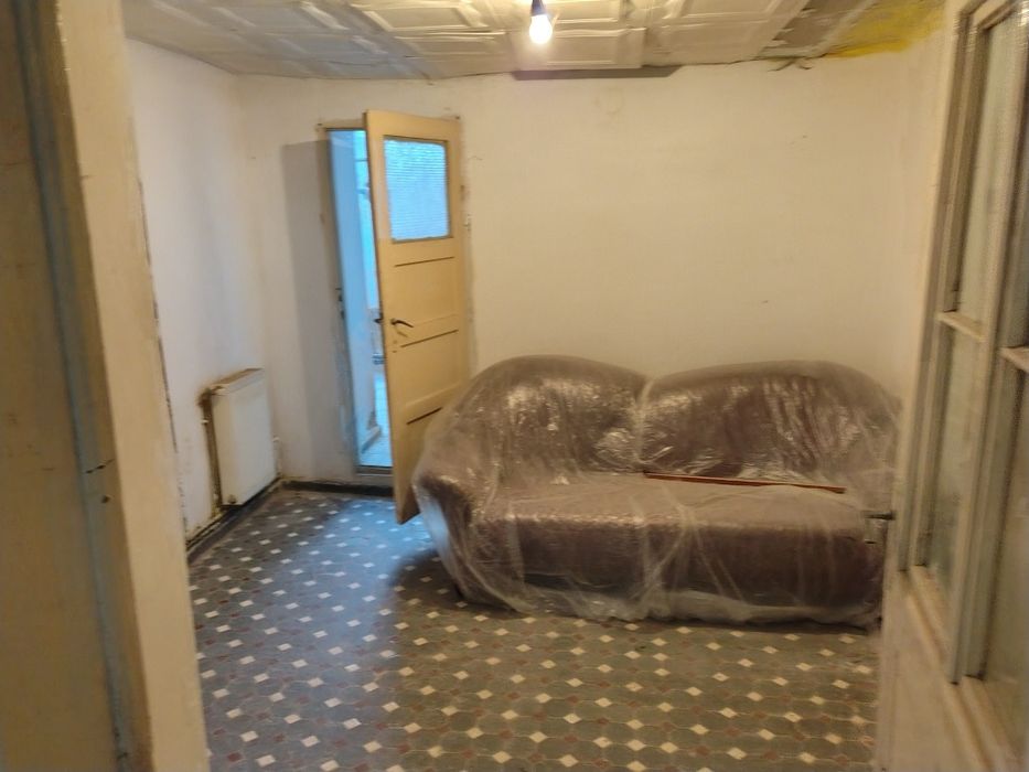 Casă Oravița zona lacul mare