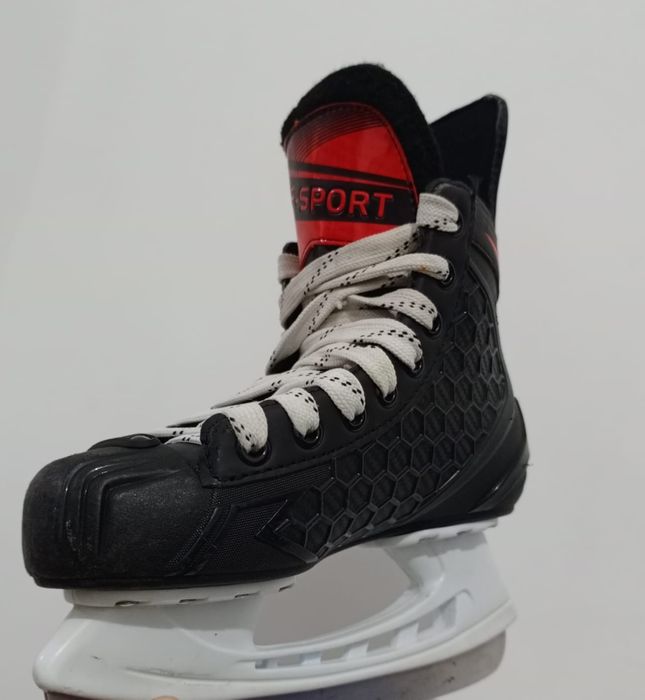 Прадам б/у хоккейные коньки (FLASH SPEED)
Размер: 35
Цена: 10.000тенге