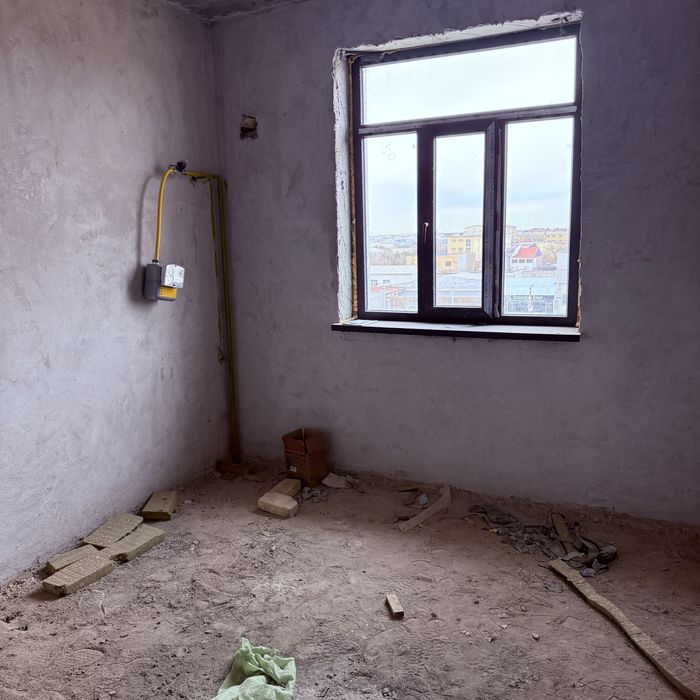 Урганч шахар А.Темур кучаси 60/1-уй, 70.11кв. 3 хонали хонадон