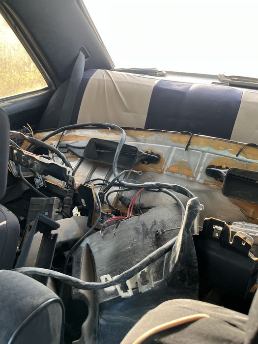 Mersedes E190 запчясть