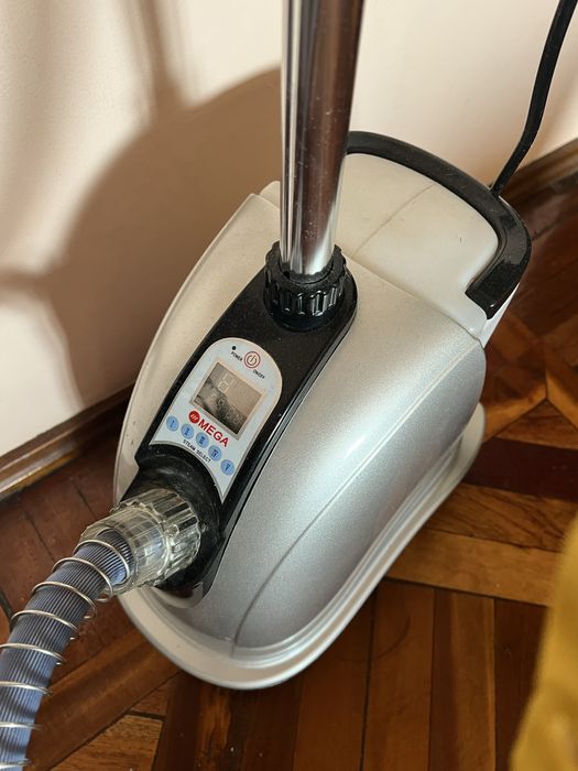 Отпариватель для одежды напольный