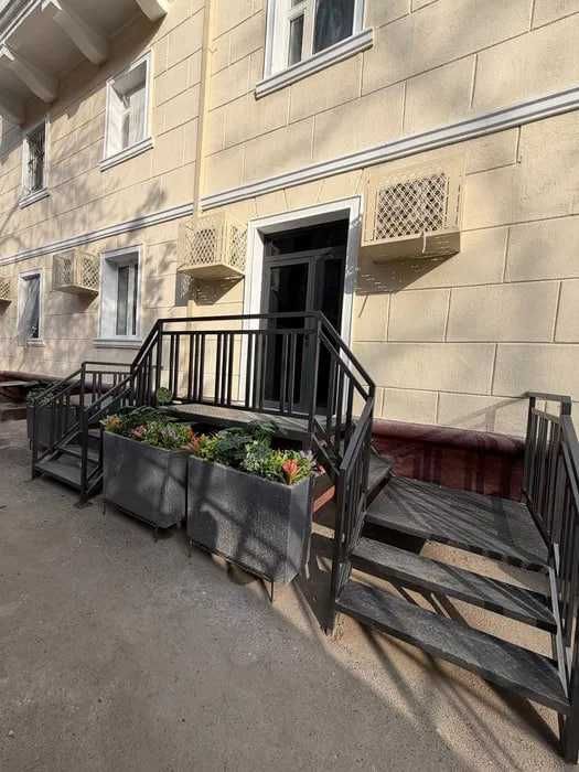 Аренда коммерческого помещения на 1-й линии — Шота Руставели