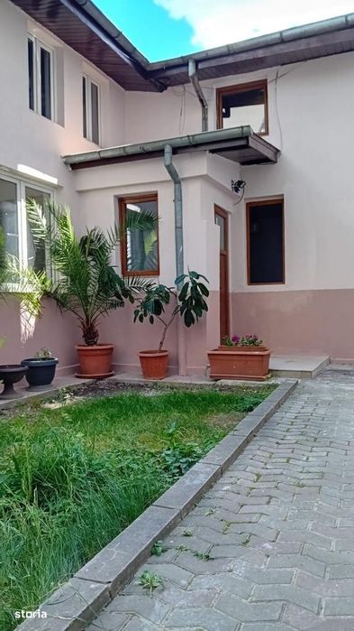 5 min metrou Iancului Parc Vatra Luminoasa Casa pe teren singur curte