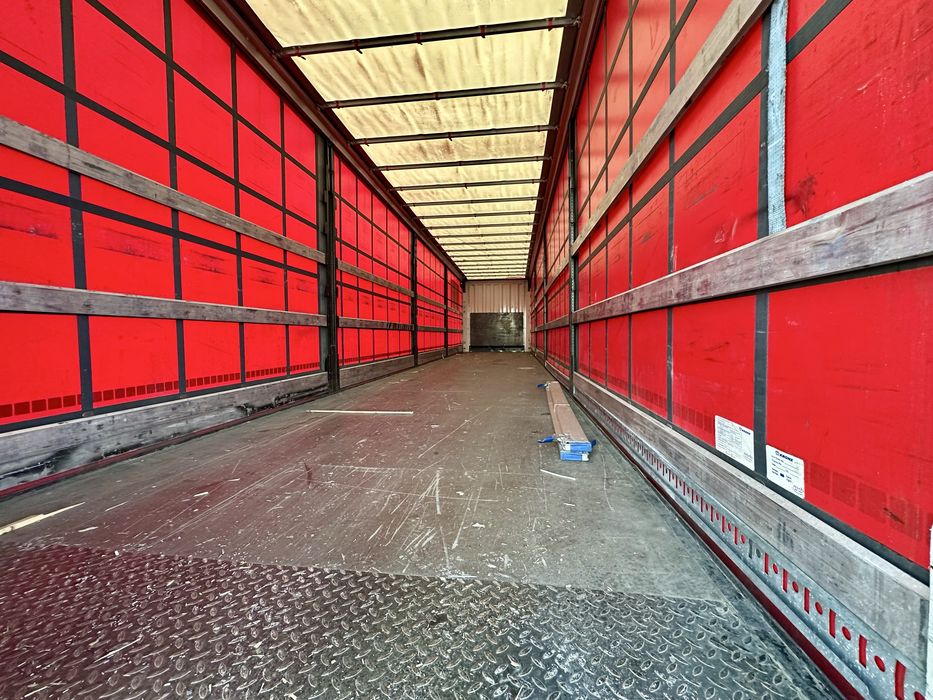 Semiremorca prelata Krone