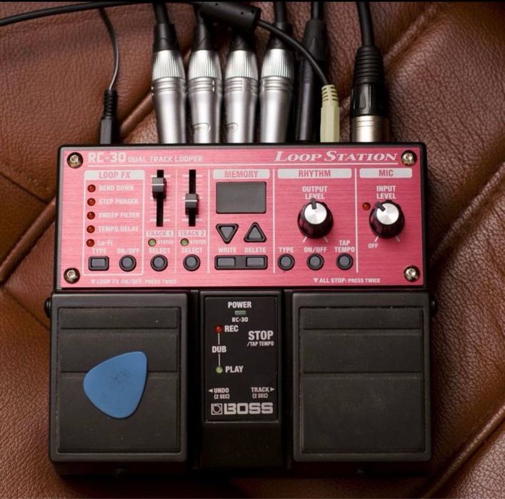 Boss rc-30 + футсвич в хорошем состоянии
