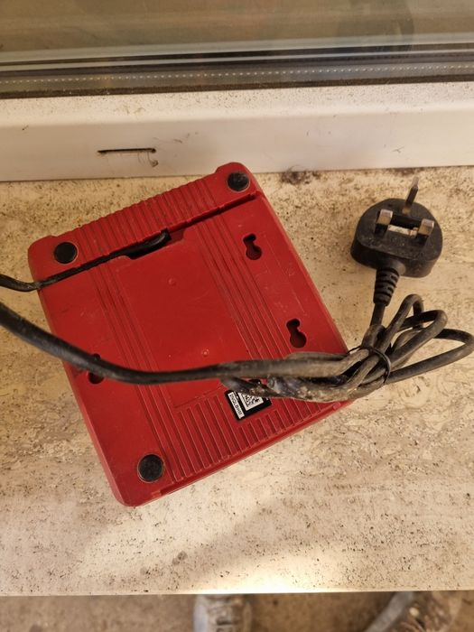 Vand încărcător einhell