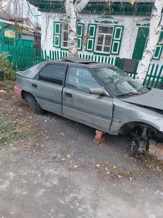 Продам мазда 323