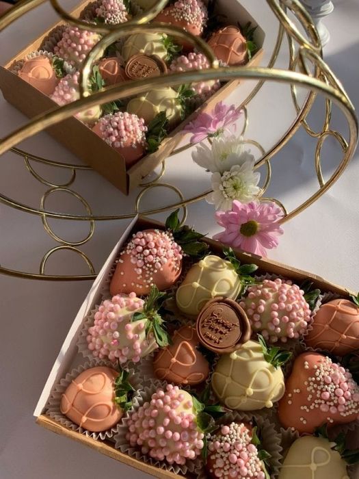 клубника в шоколаде Алматы