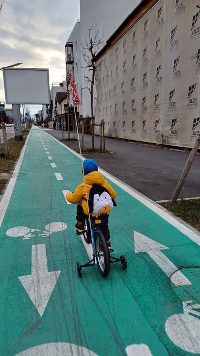 Bicicleta copii Ghost, 3-7 ani. Roti ajutătoare, fanion vizibilitate, roti 16 "