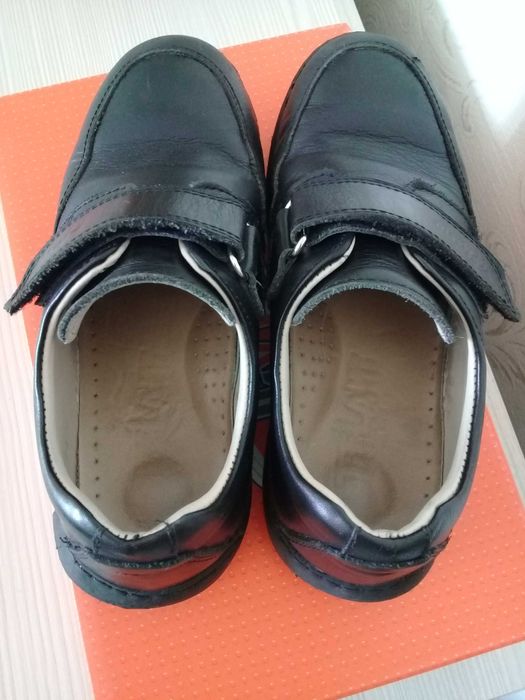 Продам две обуви