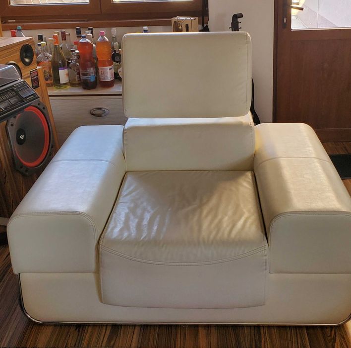 Set 2 fotolii din piele alba