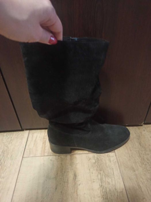 Велурени дамски ботуши