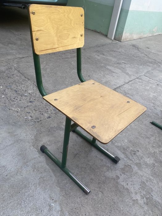 Парта стуллар сотилади