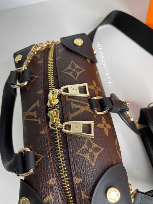 Geanta Louis Vuitton - Petite Malle Piele imprimeu Monogram