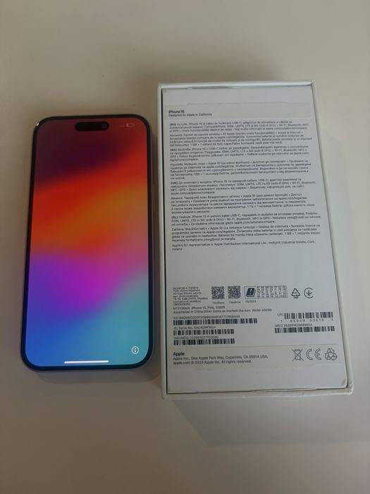 Vand iphone 15 roz impecabil